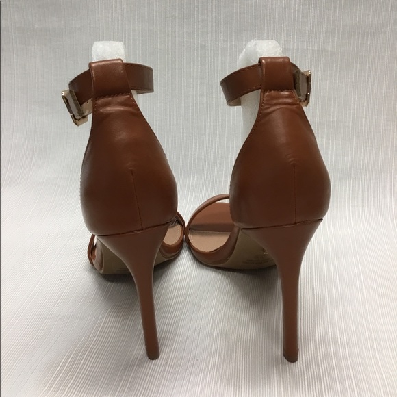 Daily Sexy Heels - Picture 3 of 7